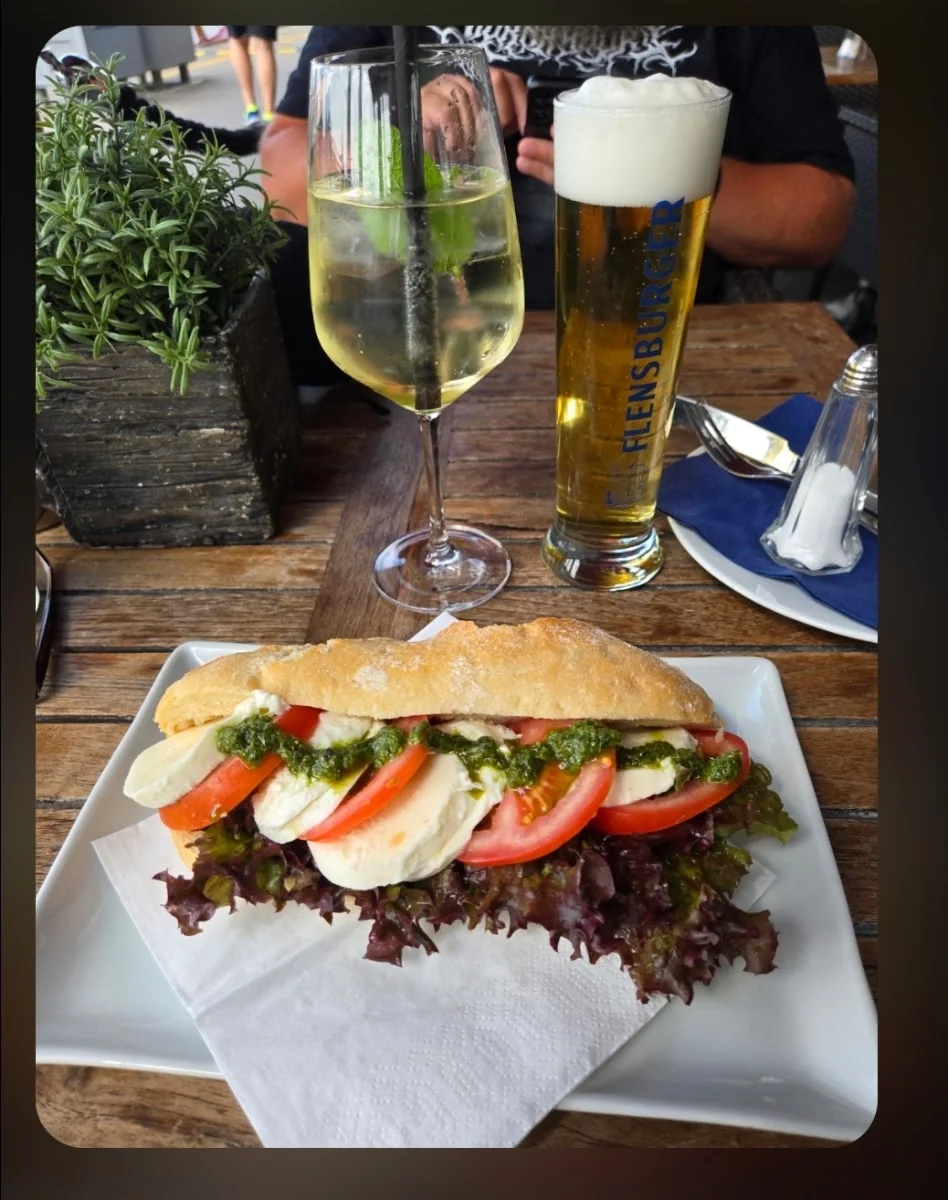 Watergate Café Bar Restaurant – Café in Hamburg