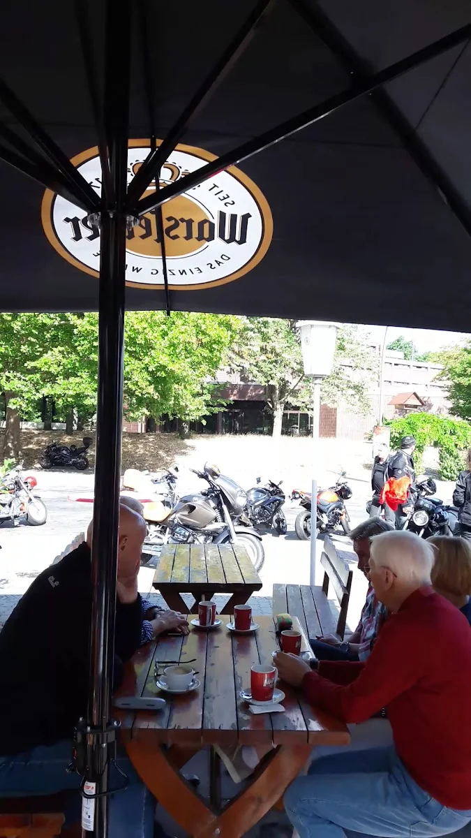 AVUS-Treff Spinner-Brücke – Österreichisches Restaurant in Berlin