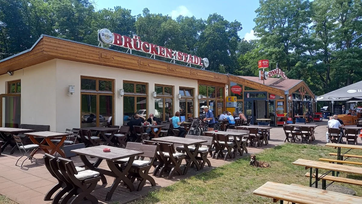 AVUS-Treff Spinner-Brücke – Atmosphäre in Berlin