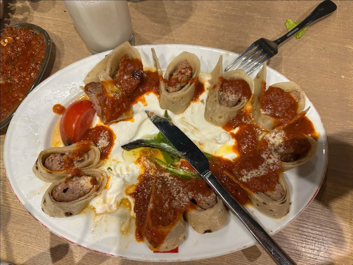 Lades Holzkohlegrill Restaurant Hamburg – Beyti Kebab in Hamburg