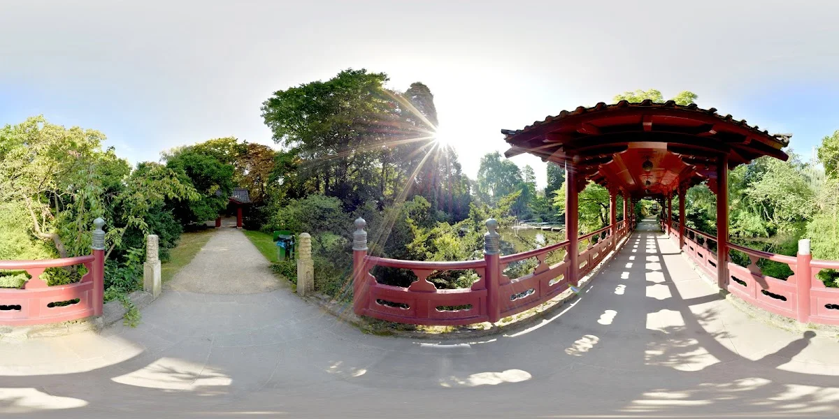 Carl-Duisberg-Park – Street View & 360°-Fotos in Leverkusen, Nordrhein-Westfalen
