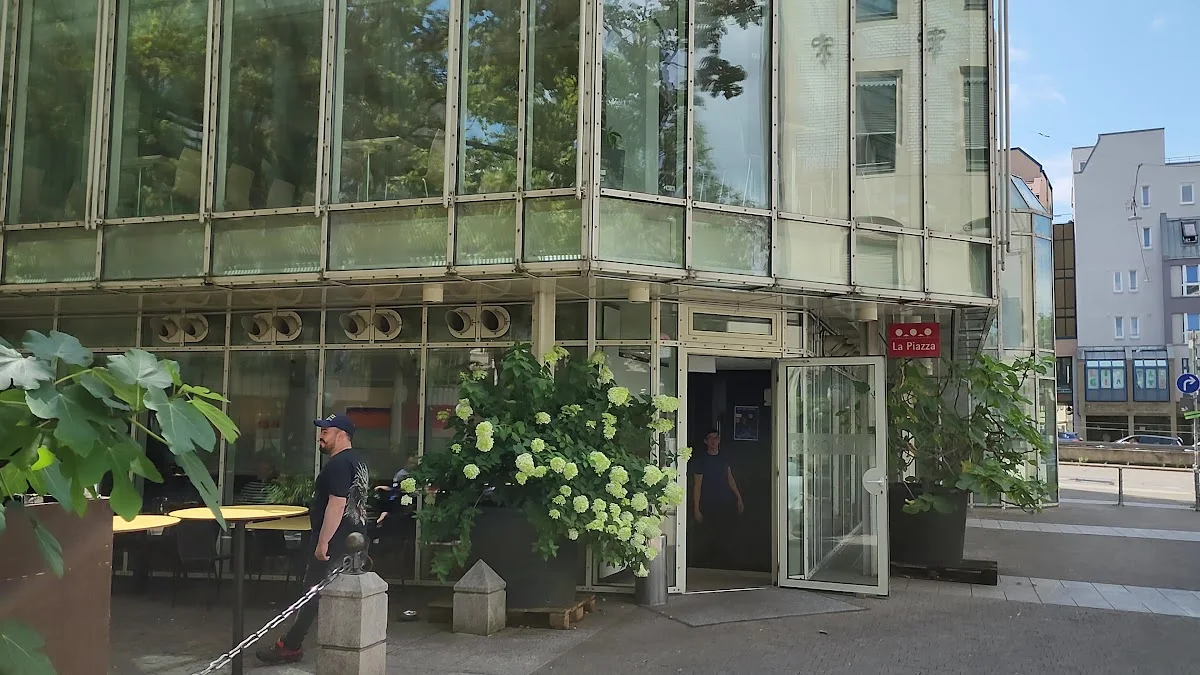 Restaurant La Piazza – Italienisches Restaurant in Stuttgart, Baden-Württemberg
