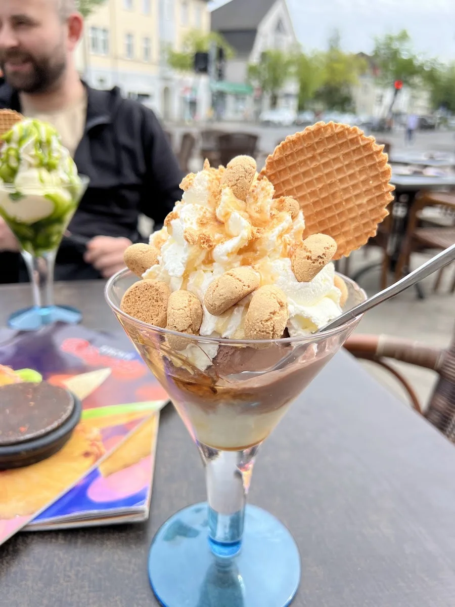 Eiscafé Bürgerle – Parfait in Erkner, Brandenburg