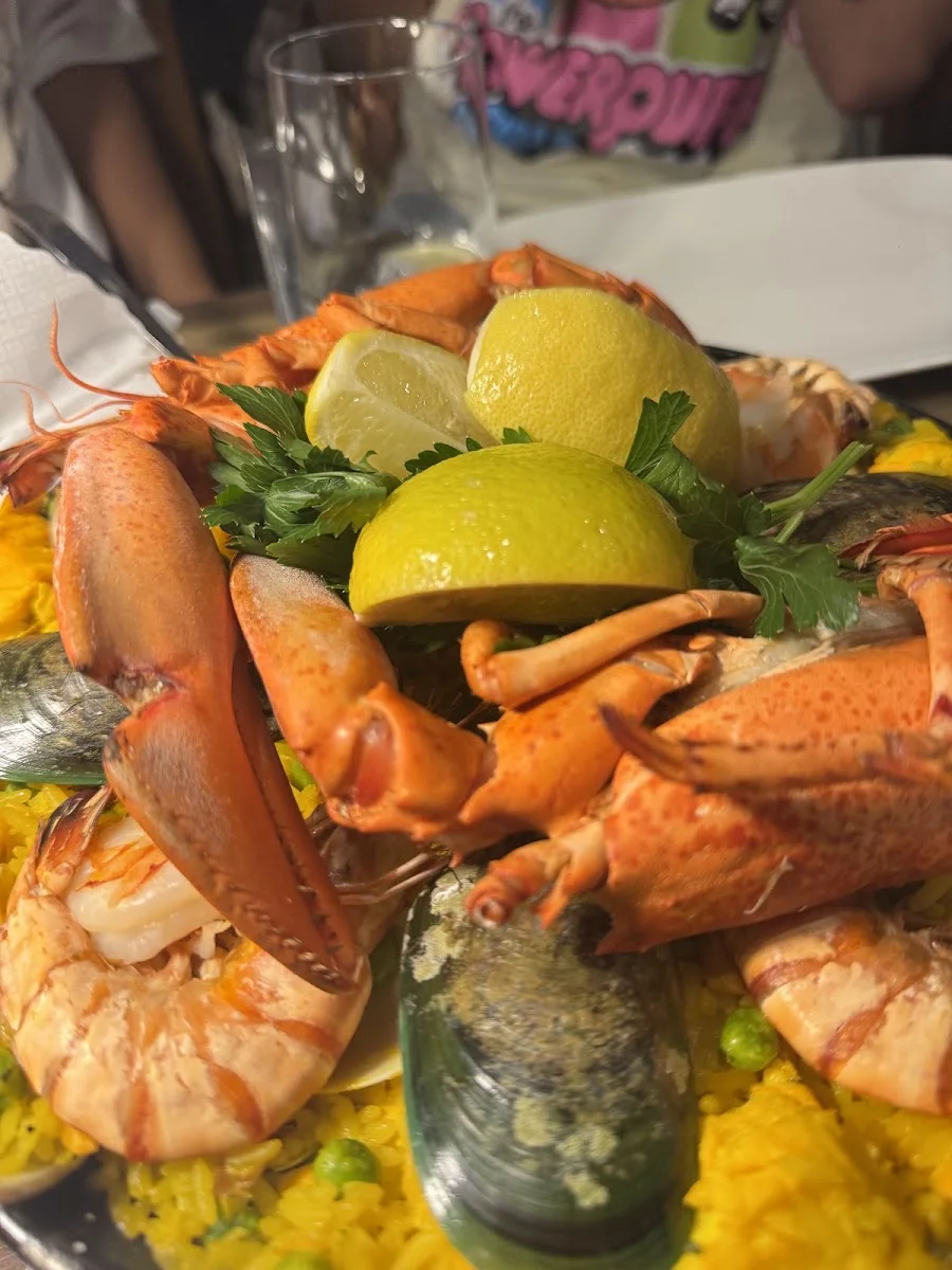 Restaurant Praça de Coimbra – Paella in Hamburg