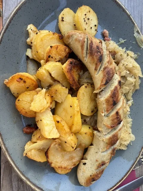 Hänneschen und die Pfeffermühle – Bratwurst in Köln, Nordrhein-Westfalen