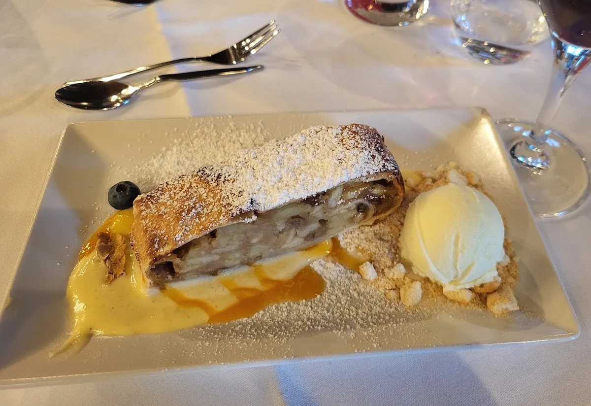 Blockhaus Nikolskoe – Apfelstrudel in Berlin
