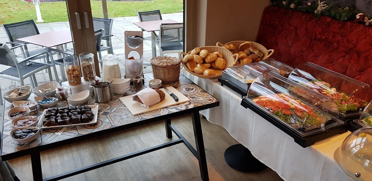 Bäcker Thonke Falkensee, Café "Gotthilfs" – Essen und Trinken in Falkensee, Brandenburg