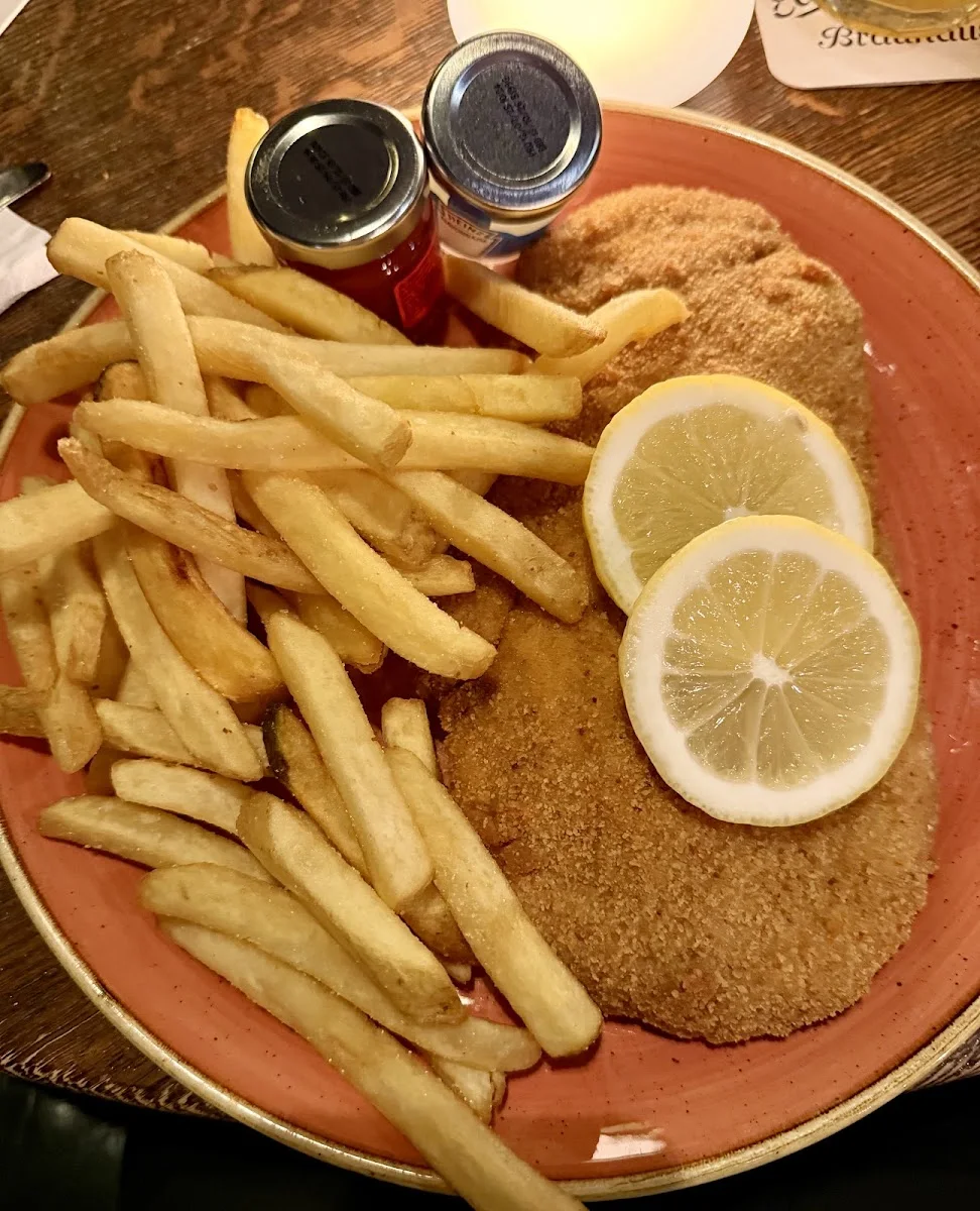 Echterdinger Brauhaus – Schnitzel in Leinfelden-Echterdingen, Baden-Württemberg