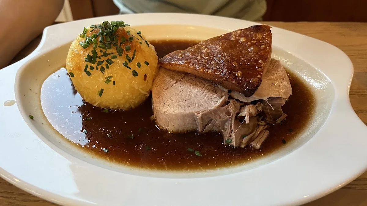 Lohengrins Wirtshaus und Bar – Sauerkraut in München, Bayern