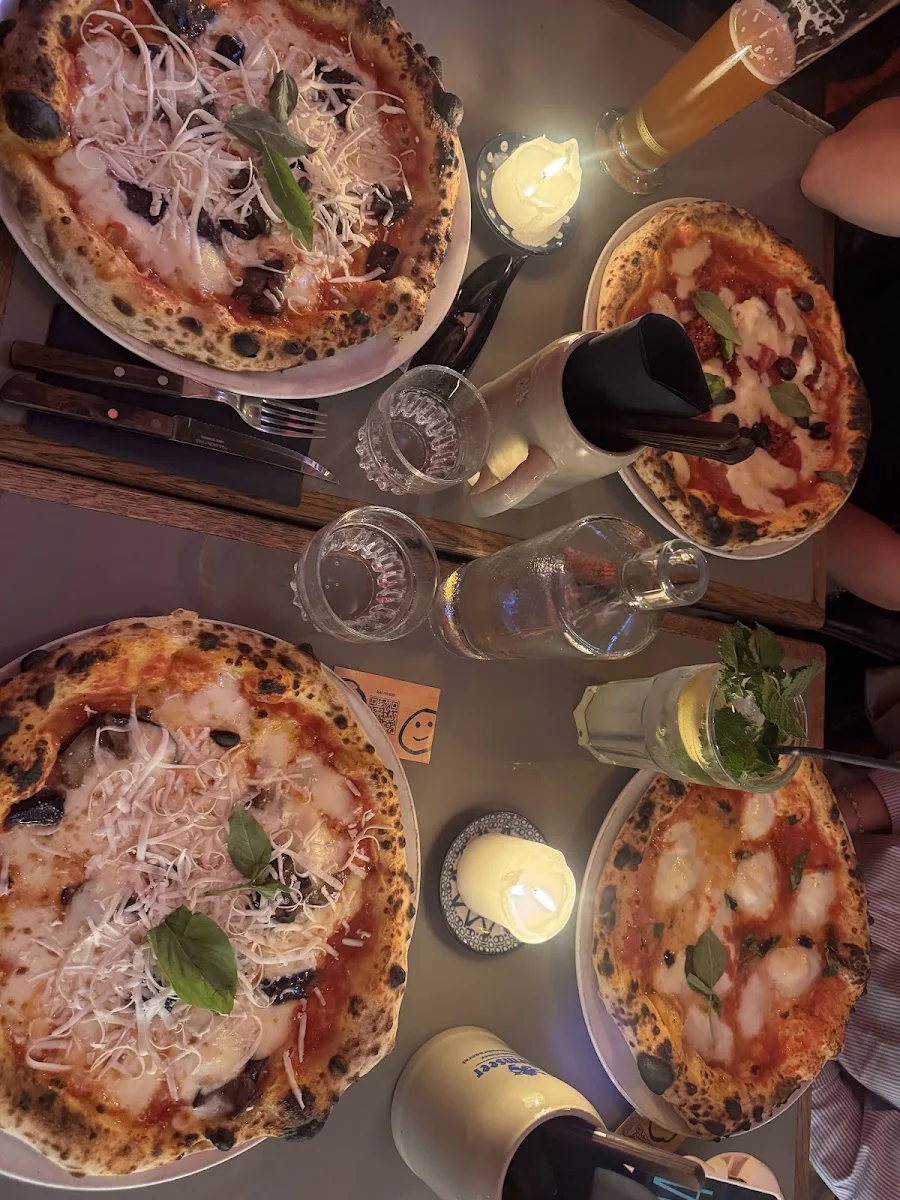 Tazzi Pizza – Bar in Hamburg