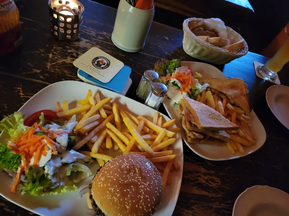 Dillinger Chicago Bar'n Grill – Hamburger in München, Bayern
