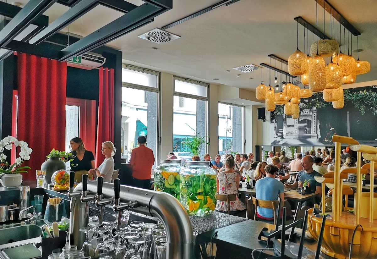 Hanoi Deli Rathaus – Atmosphäre in Hamburg