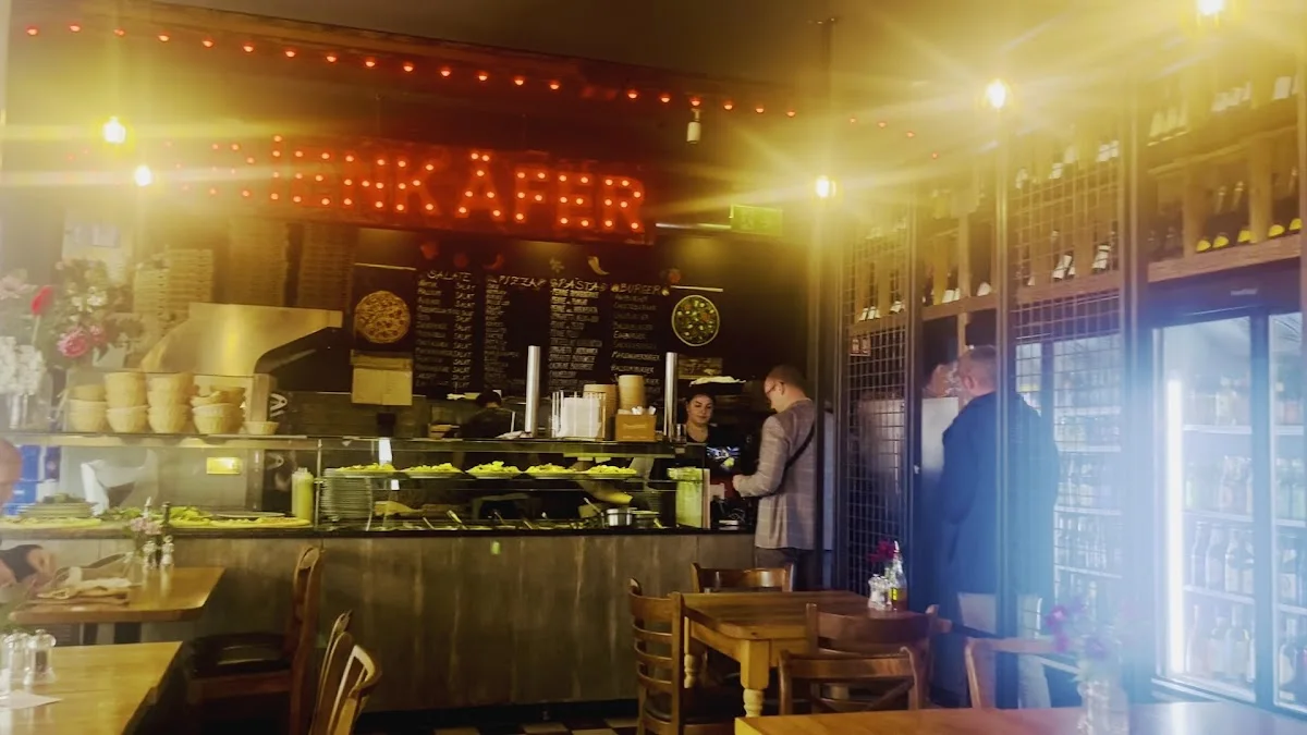 Pizzeria Marienkäfer – Atmosphäre in Berlin