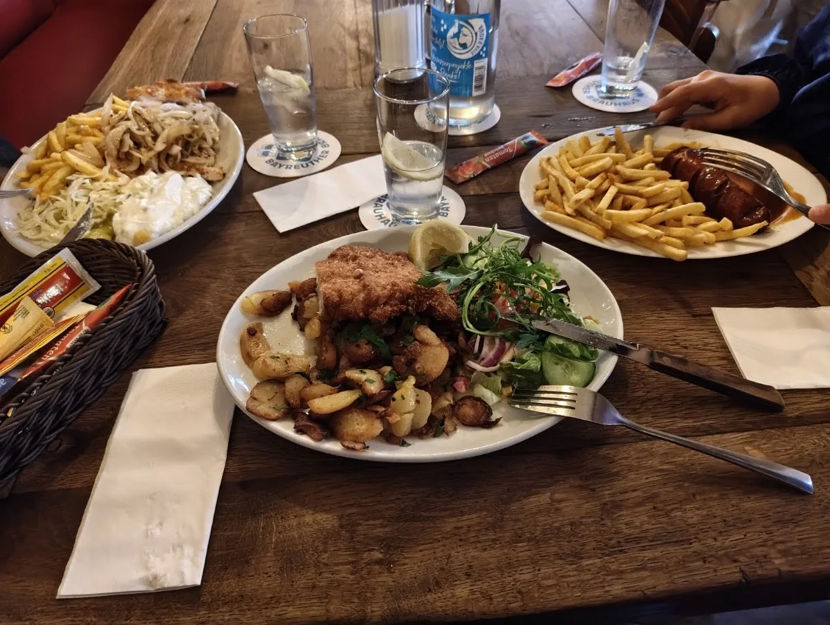 Max & Consorten – Pommes frites in Hamburg