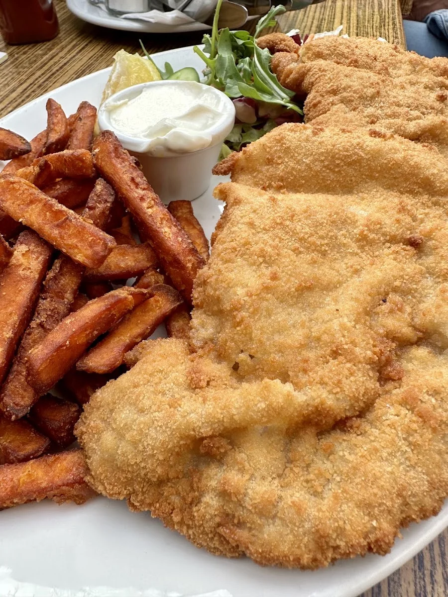 Plusminusnull (+-0) Restaurant Bar Lounge – Schnitzel in Berlin