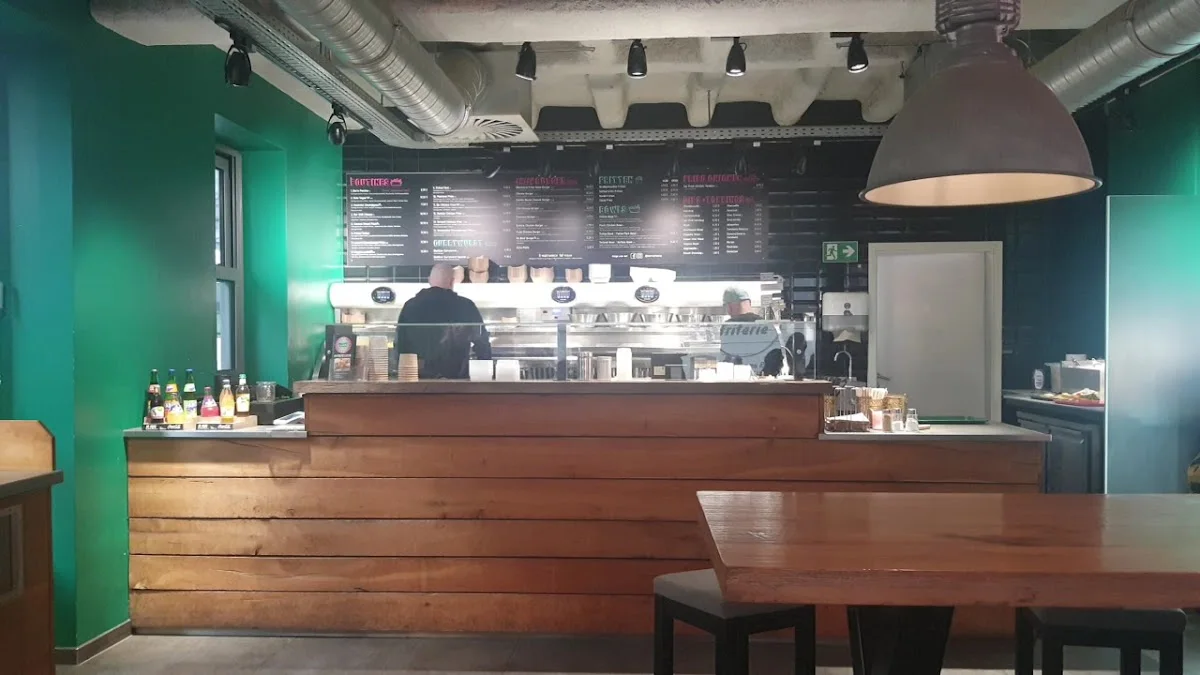 #BERTS‘ friterie – Videolar in Kassel, Hessen
