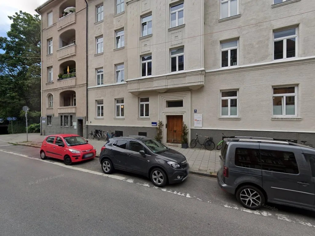 camps for friends – Street View & 360°-Fotos in München, Bayern