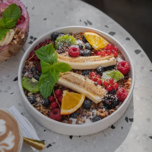 TRUCYS Café BREAKFAST TAPAS Winterhuder Weg – Knuspermüsli in Hamburg