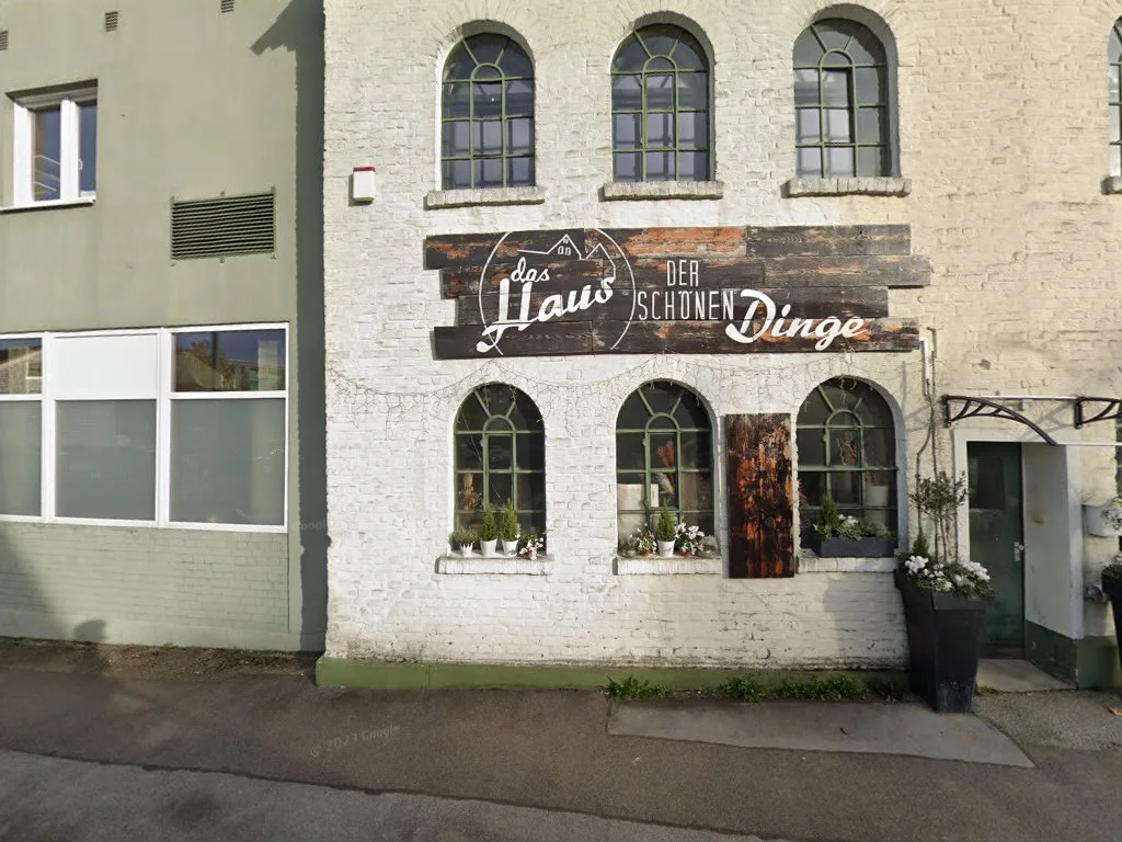 Garagenmoebel – Street View & 360°-Fotos in Heiligenhaus, Nordrhein-Westfalen