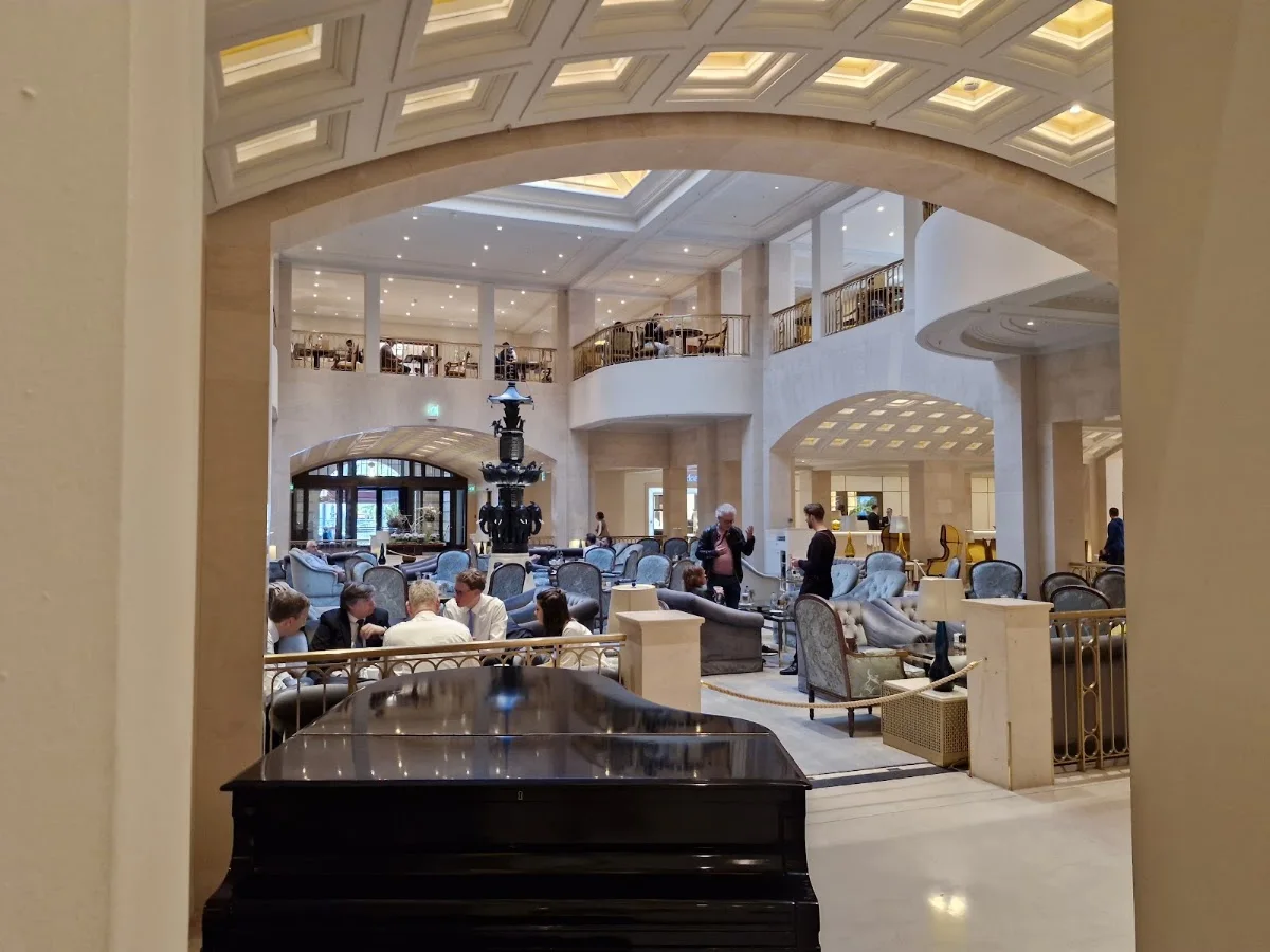 Lobby Lounge & Bar Hotel Adlon – Besucherfoto von Marius Müller in Berlin