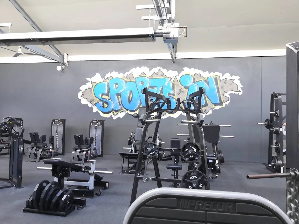 Sport's in Fitness-Club – Turnhalle in Gummersbach, Nordrhein-Westfalen