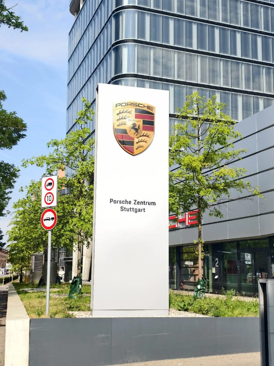 Porsche Zentrum Stuttgart – Porsche-Händler in Stuttgart Zuffenhausen, Baden-Württemberg