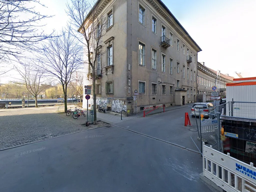 Direktorenhaus - Museum für Kunst, Handwerk und Design. – Street View & 360°-Fotos in Berlin