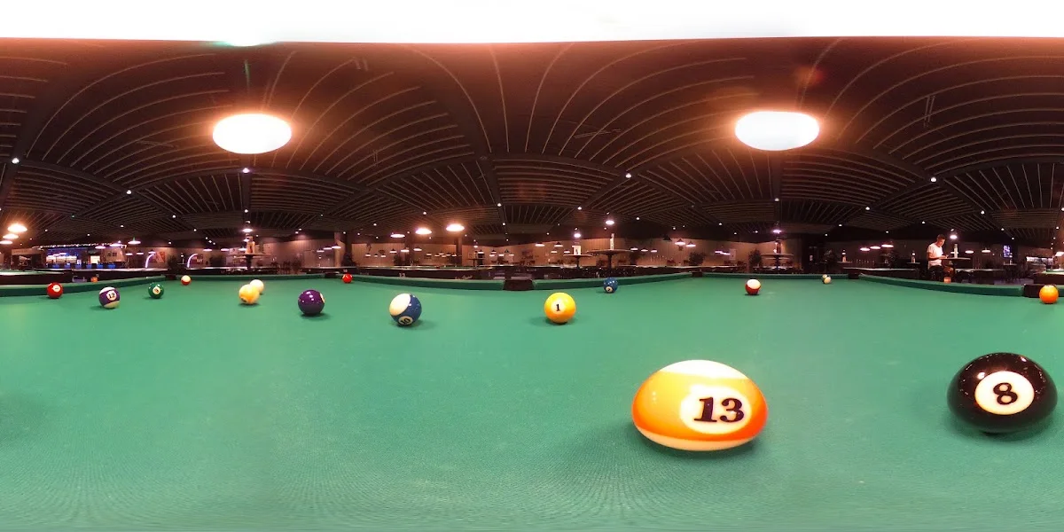 Happy Billard – Street View & 360°-Fotos in Planegg, Bayern