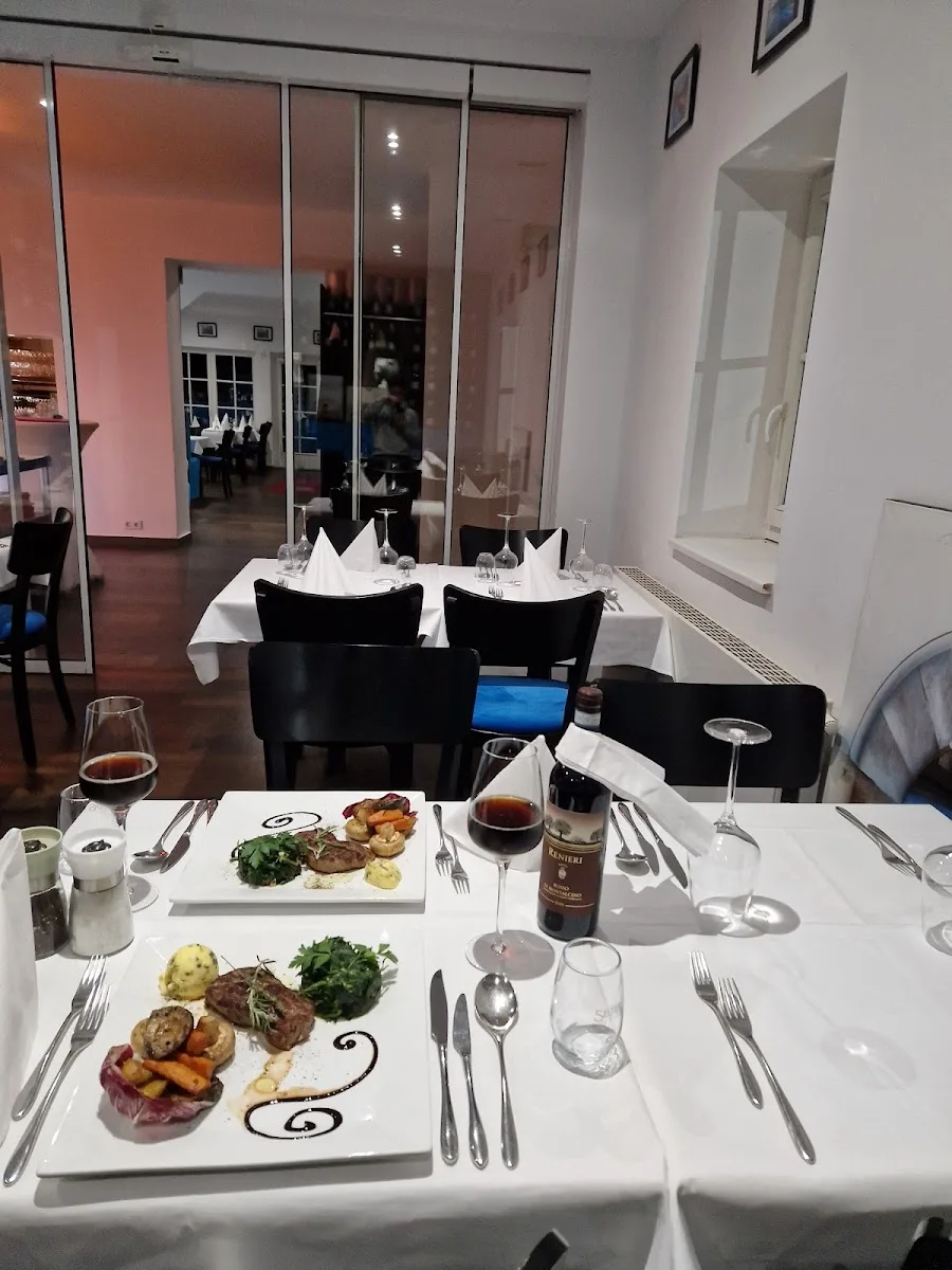 Villa Al Porto – Essen und Trinken in Falkensee, Brandenburg