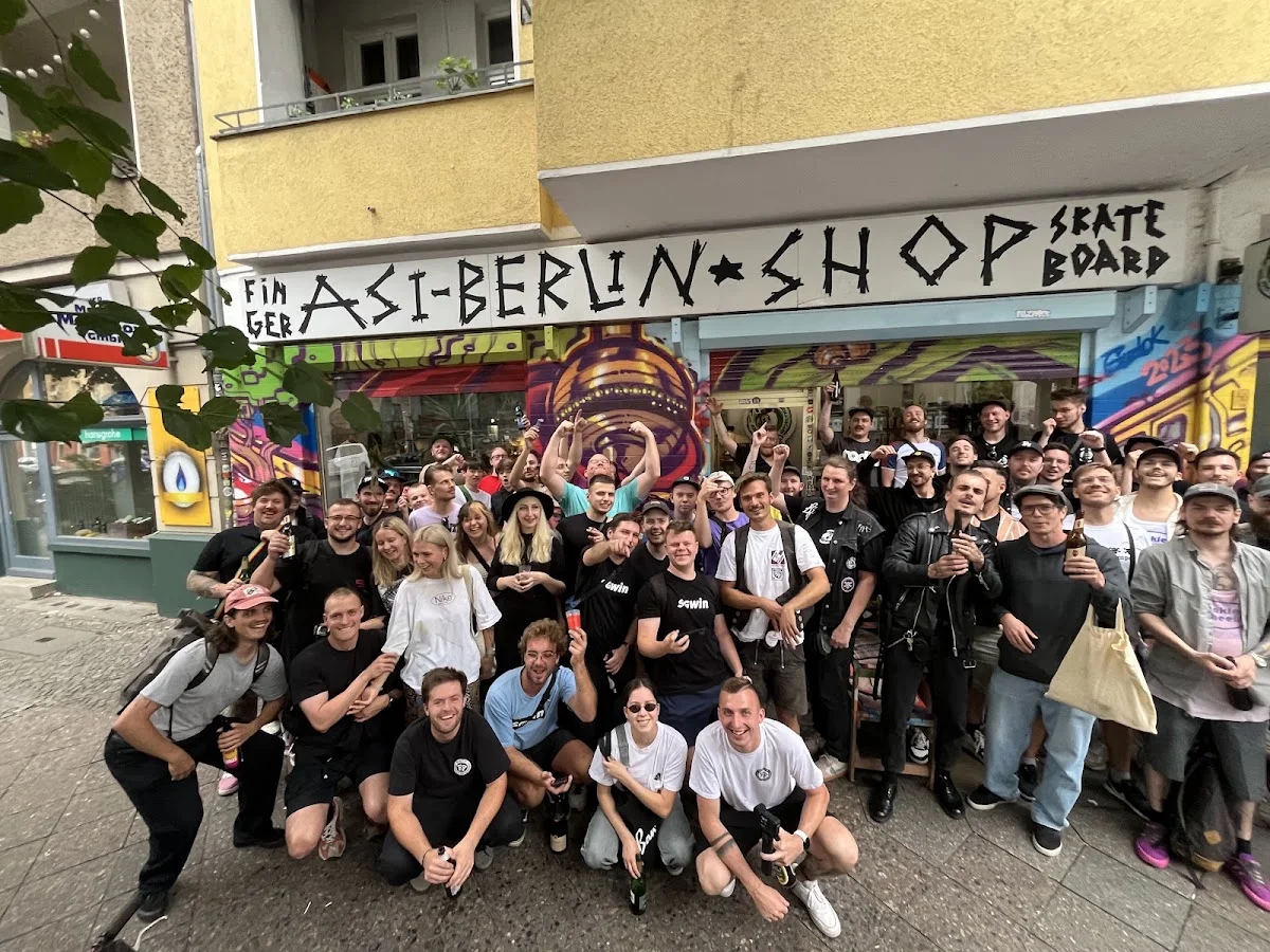 ASI Berlin Fingerboard Shop – Ayakkabı in Berlin
