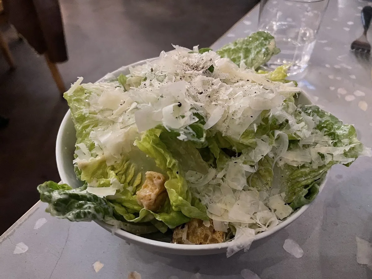 Estelle Dining – Caesar Salad in Berlin