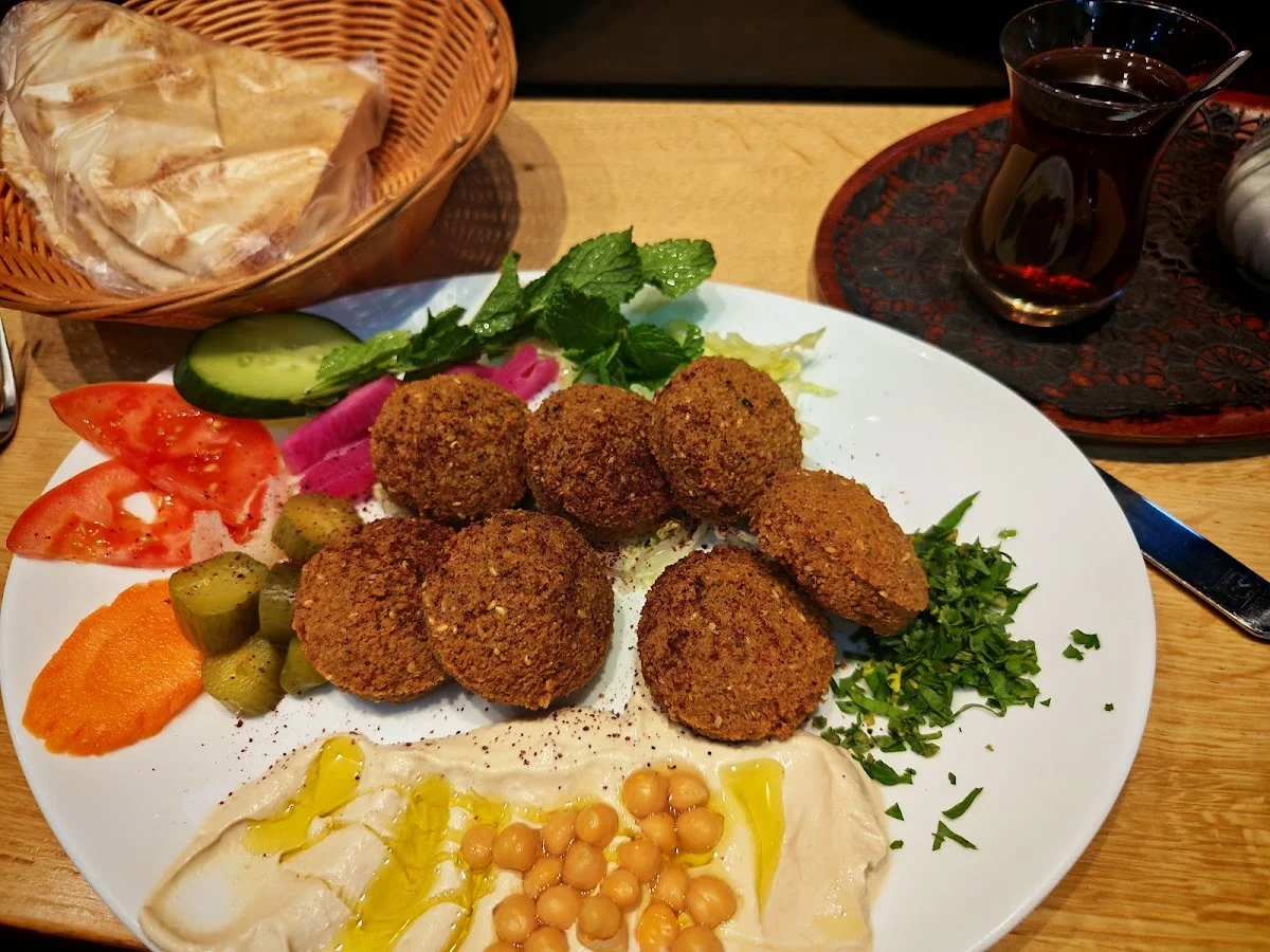 Restaurant Palmyra – Falafel in Stuttgart Stuttgart-Nord, Baden-Württemberg