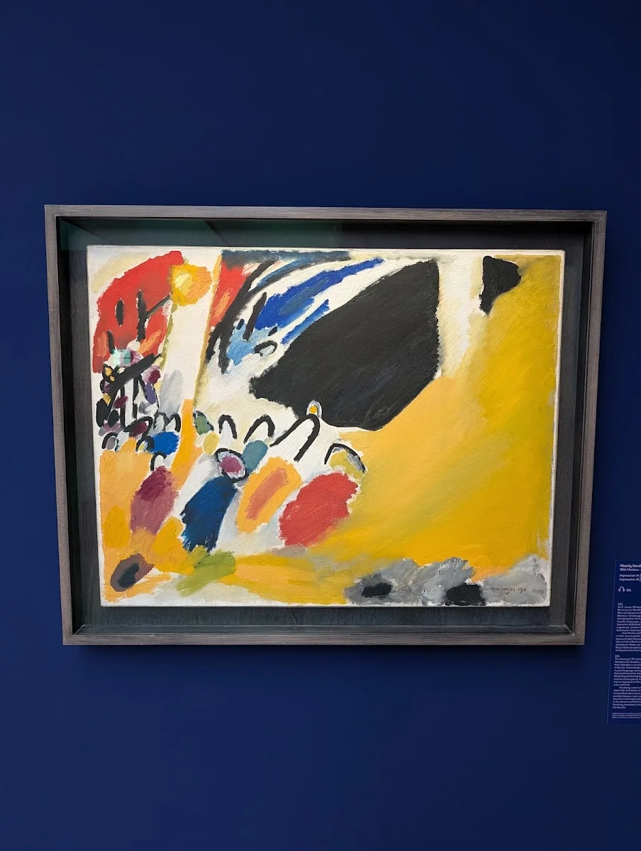 Städtische Galerie im Lenbachhaus und Kunstbau München – Impression III in München, Bayern