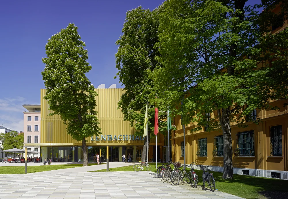 Städtische Galerie im Lenbachhaus und Kunstbau München – Vom Inhaber in München, Bayern
