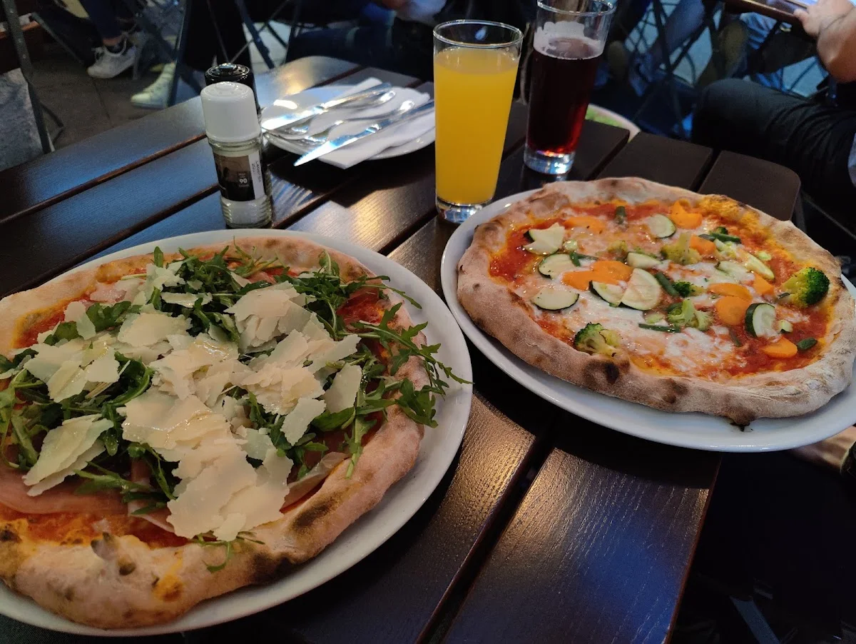 Trattoria Riva – Pizza in Stuttgart, Baden-Württemberg
