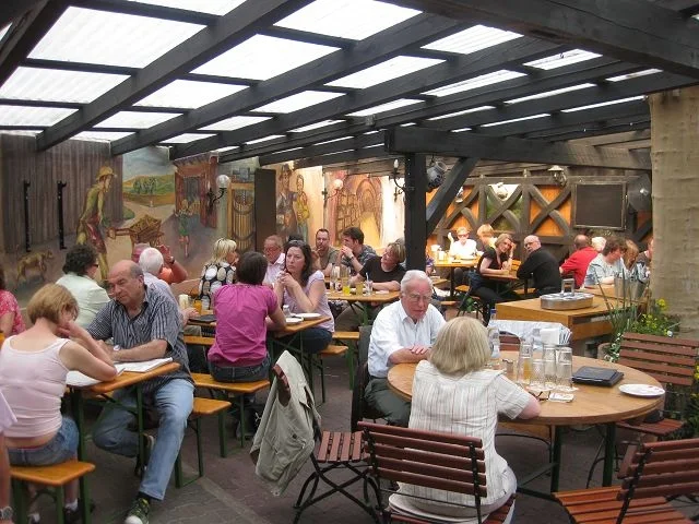 Zur Buchscheer Apfelweinwirtschaft – Atmosphäre in Frankfurt am Main, Hessen