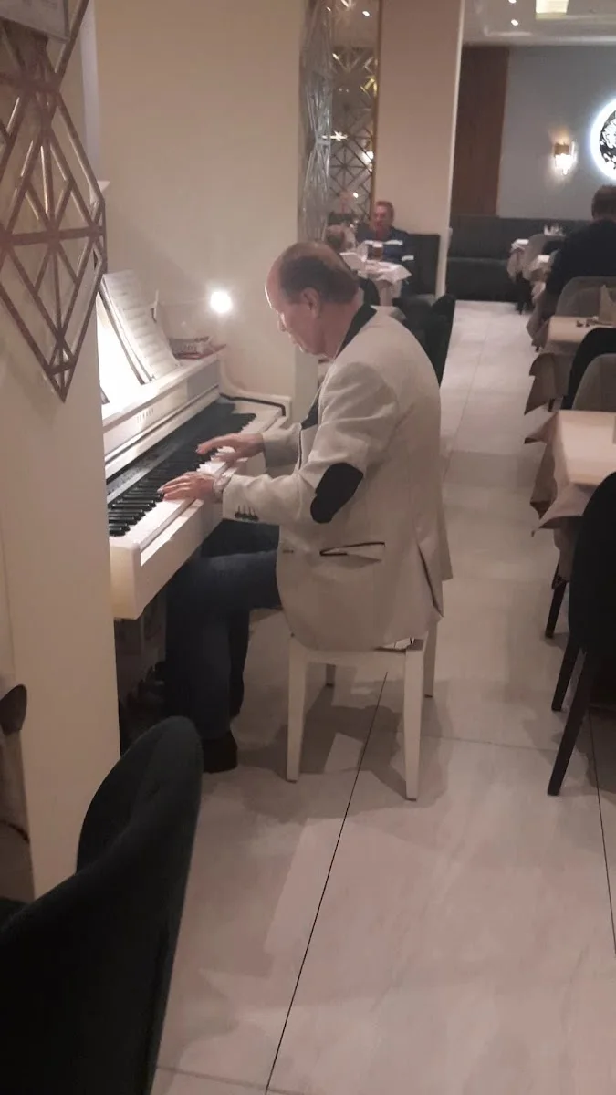 CHEZ NASSIB – Atmosphäre in Berlin
