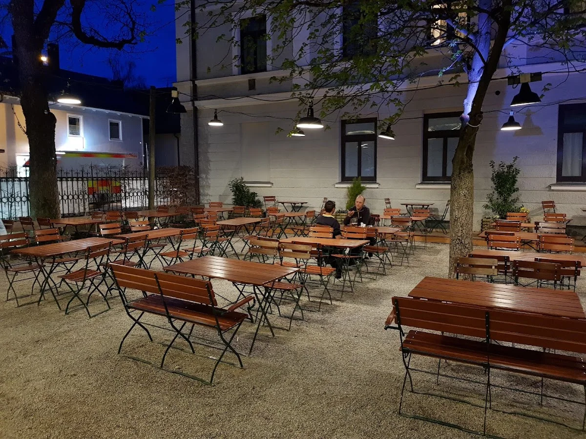 Schweizer Hof – Atmosphäre in München, Bayern