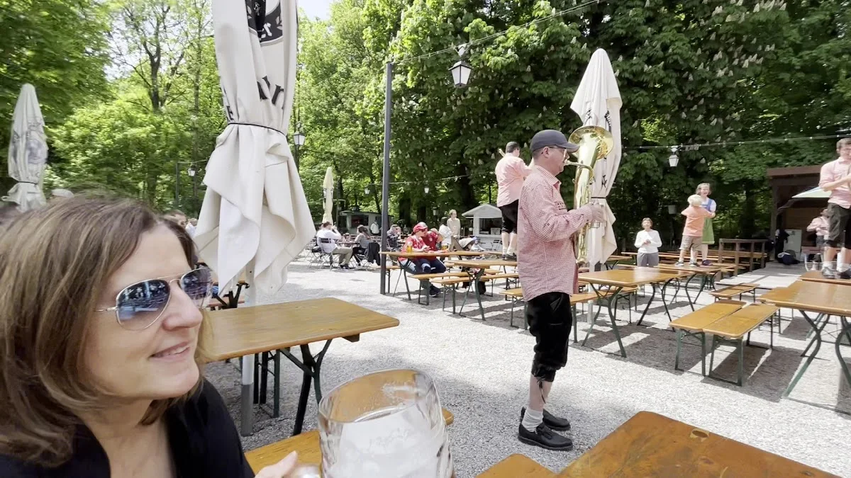 Hirschau im Englischen Garten – Bayerisches Restaurant in München, Bayern
