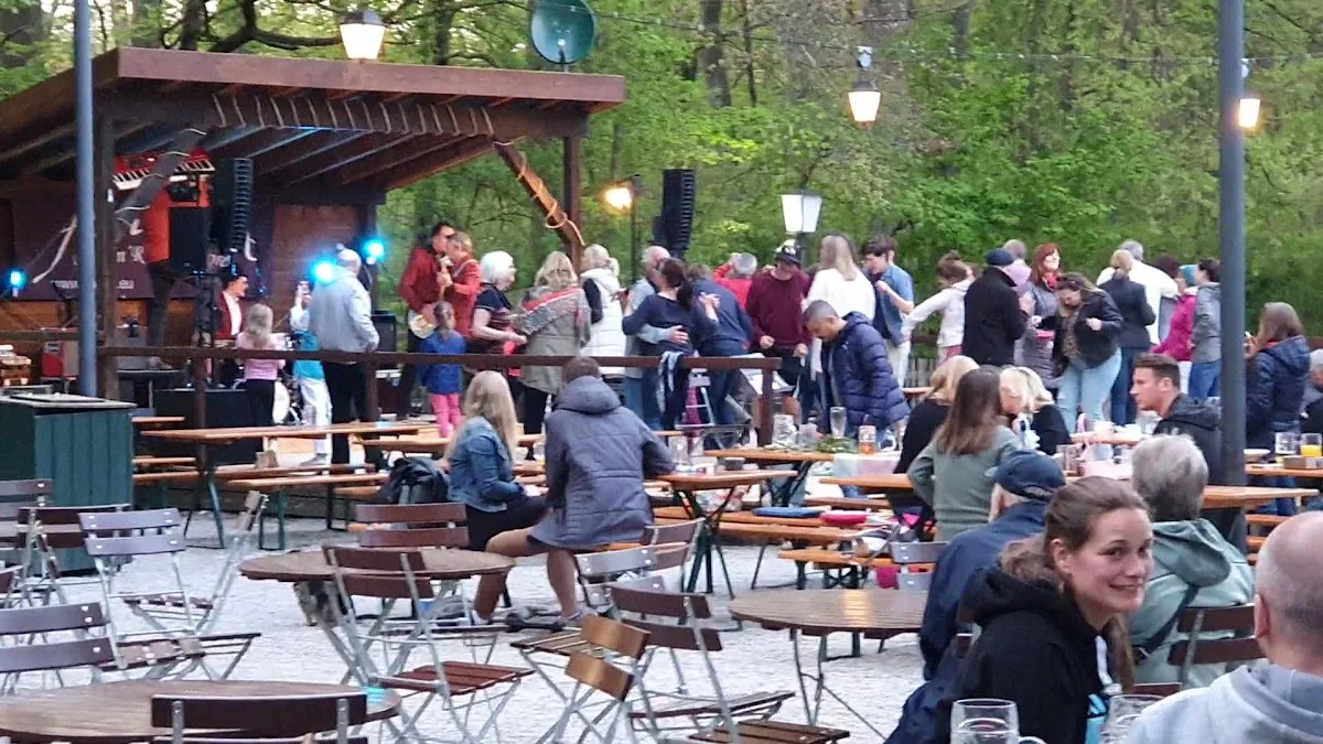 Hirschau im Englischen Garten – Atmosphäre in München, Bayern