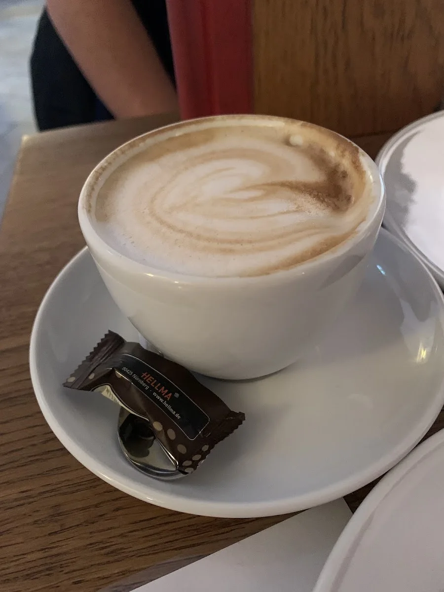 Café Wo ist Tom? – Cappuccino in Köln, Nordrhein-Westfalen