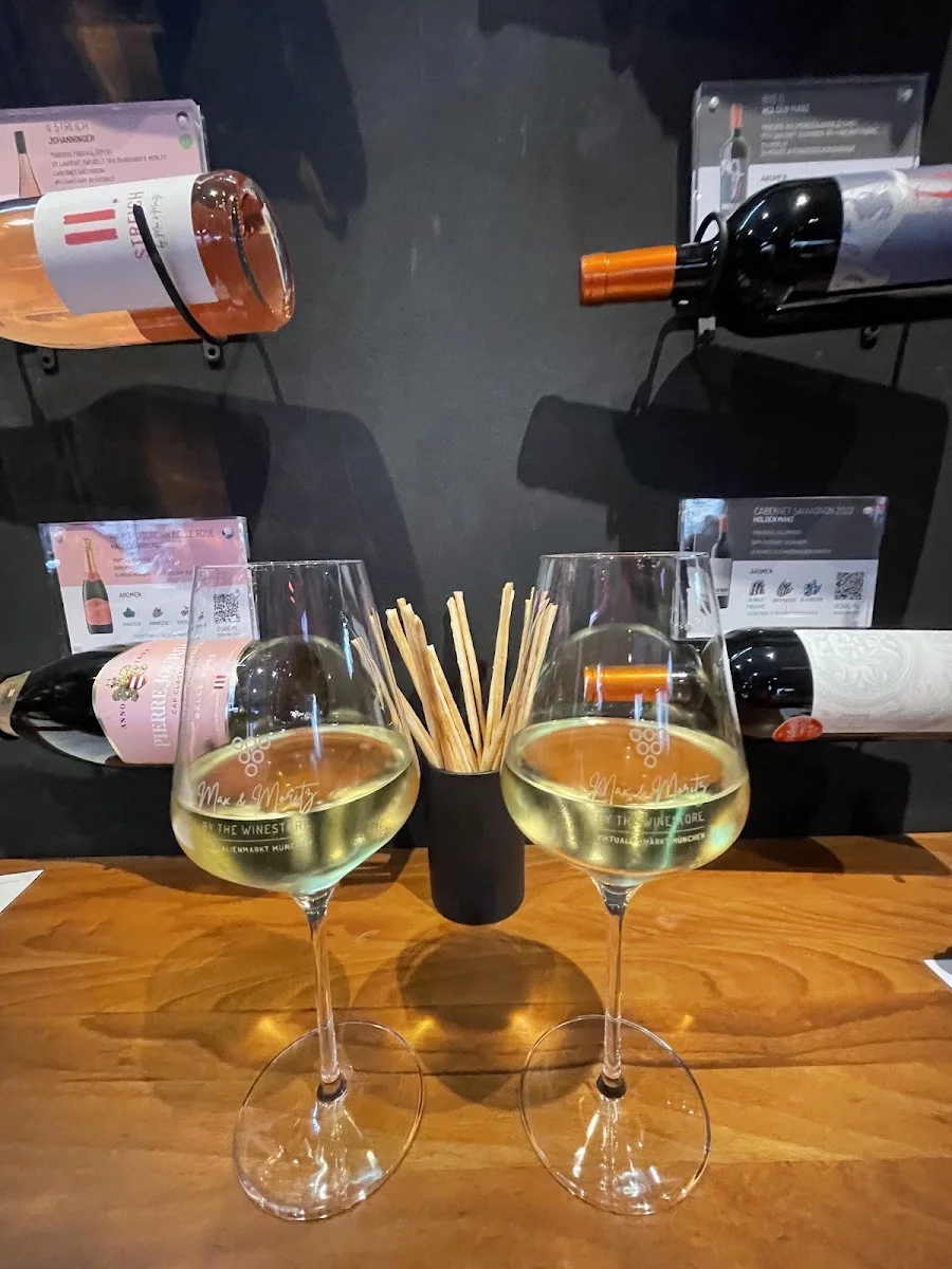 Max & Moritz Weinbar (Viktualienmarkt) – Champagner in München, Bayern