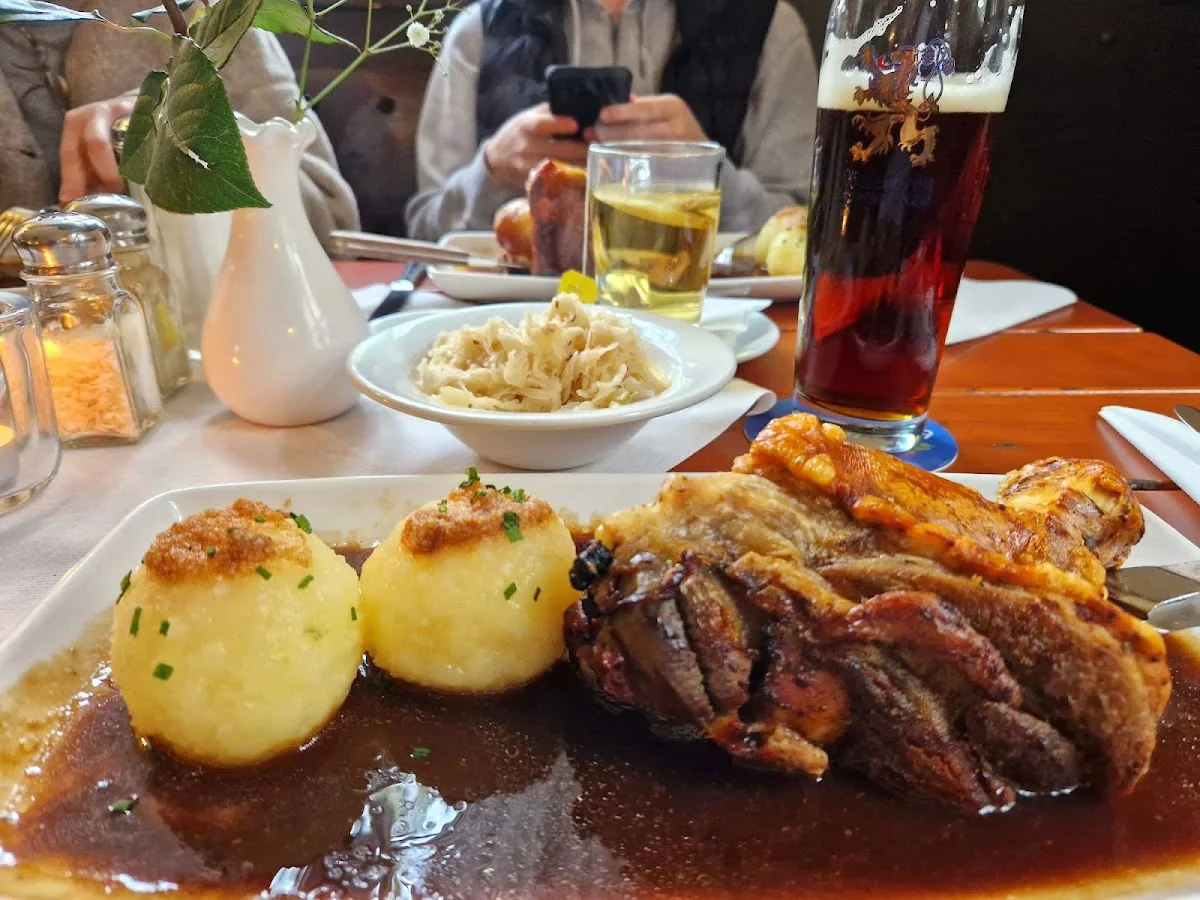 Brunnwart – Sauerkraut in München, Bayern