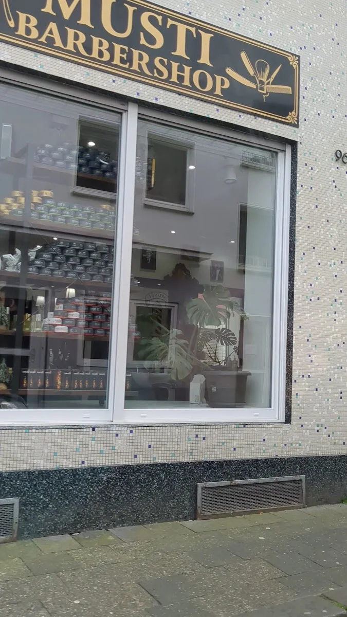 Musti Barbershop - Krefeld – Herrenfriseur in Krefeld, Nordrhein-Westfalen
