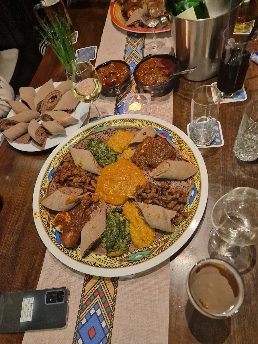 Bahagina Restaurant – Essen und Trinken in Stuttgart, Baden-Württemberg