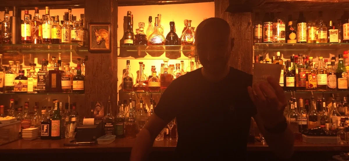 HERRENGEDECK – Cocktailbar in Nürnberg, Bayern