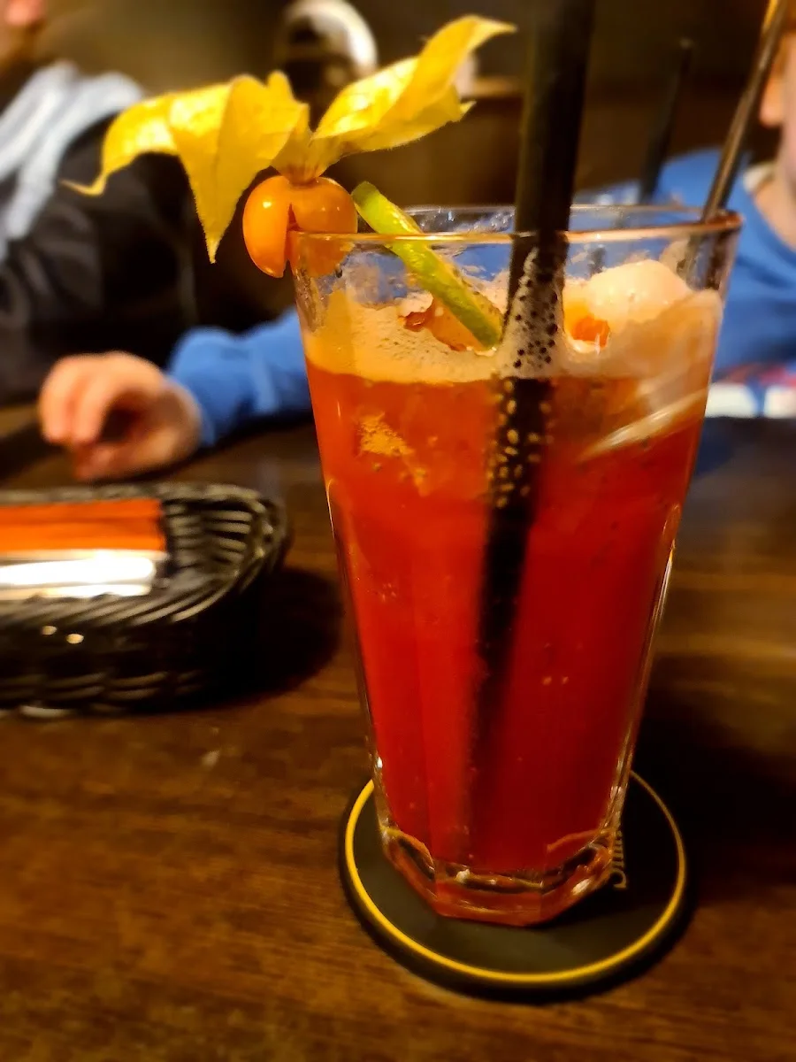 Simplé – Bloody Mary in Berlin
