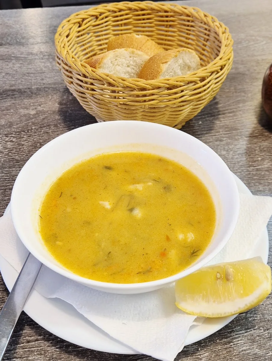 Alims Fischimbiss – Linsensuppe in Frankfurt am Main, Hessen
