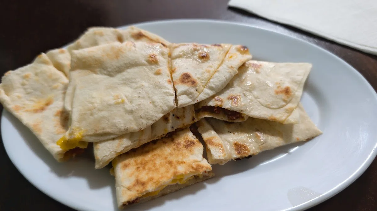 Güllü Lahmacun – Essen und Trinken in Berlin