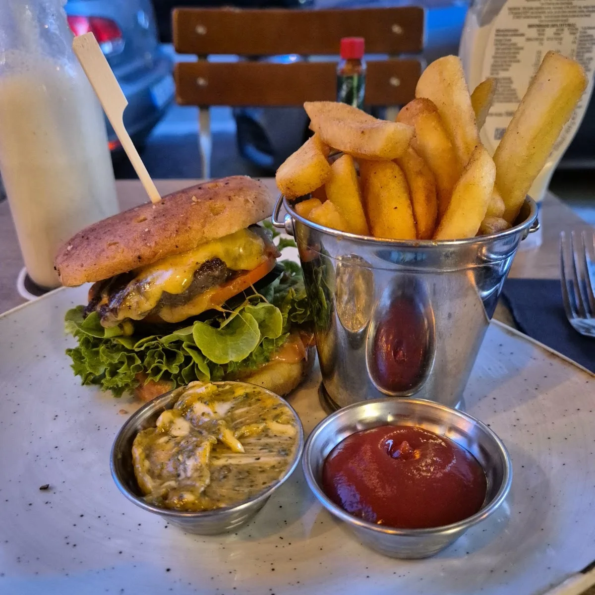 Drunken Cow Bar & Grill – Pommes frites in München, Bayern